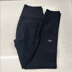 ALO Yoga 7/8 Airlift leggings in Black (S)